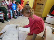 Šroubujeme, zatloukáme, vrtáme a řežeme -polytechnika ve školce